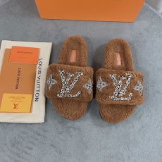 Louis Vuitton Slippers